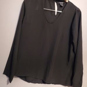 Streetwear Society Black Keyhole Shirt - Size L